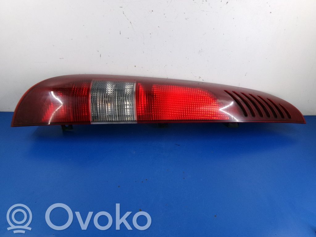Mercedes-Benz Vaneo W414 Lampă spate în caroserie