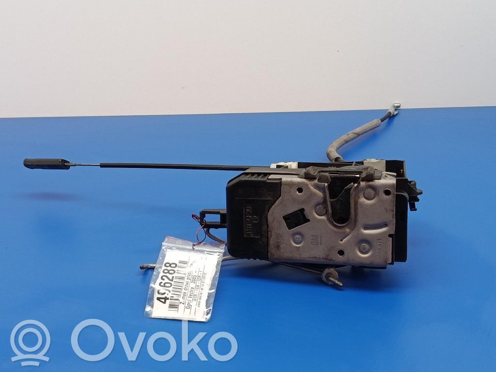 Opel Vectra C Zamek drzwi przednich 