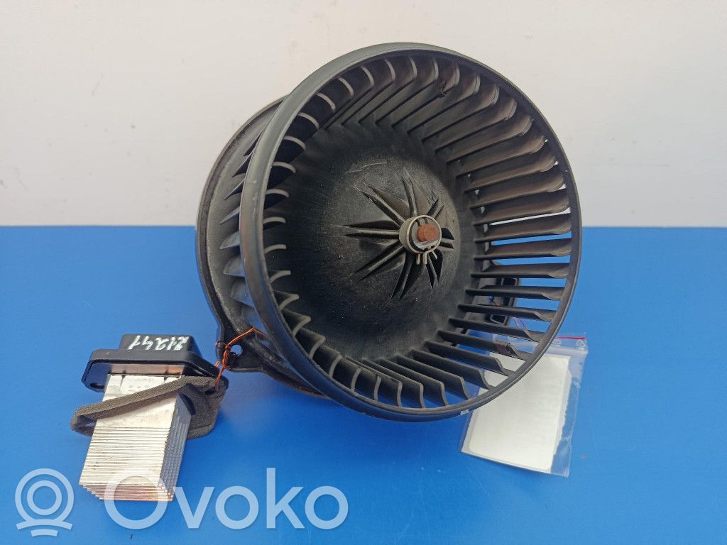 KIA Carens II Ventilator aerotermă 
