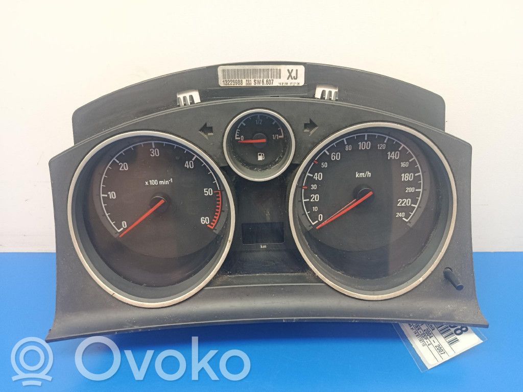 Opel Astra H Licznik / Prędkościomierz 