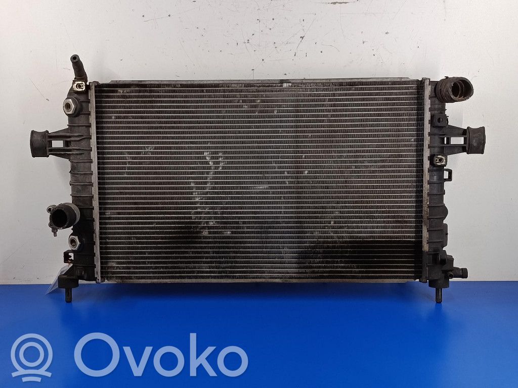 Opel Astra H Radiador del refrigerante 