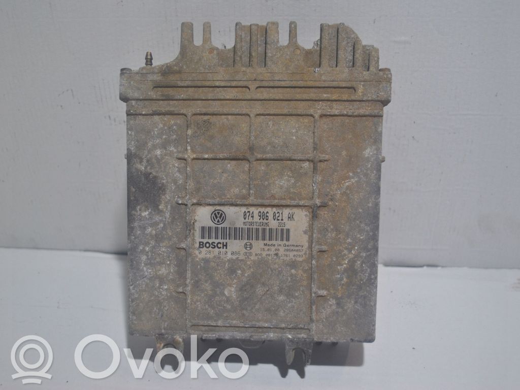 Volkswagen II LT Engine control unit/module 