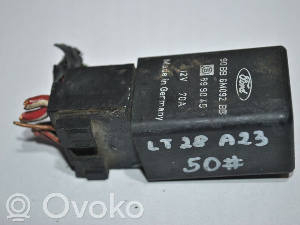 Volkswagen II LT Hehkutulpan esikuumennuksen rele 