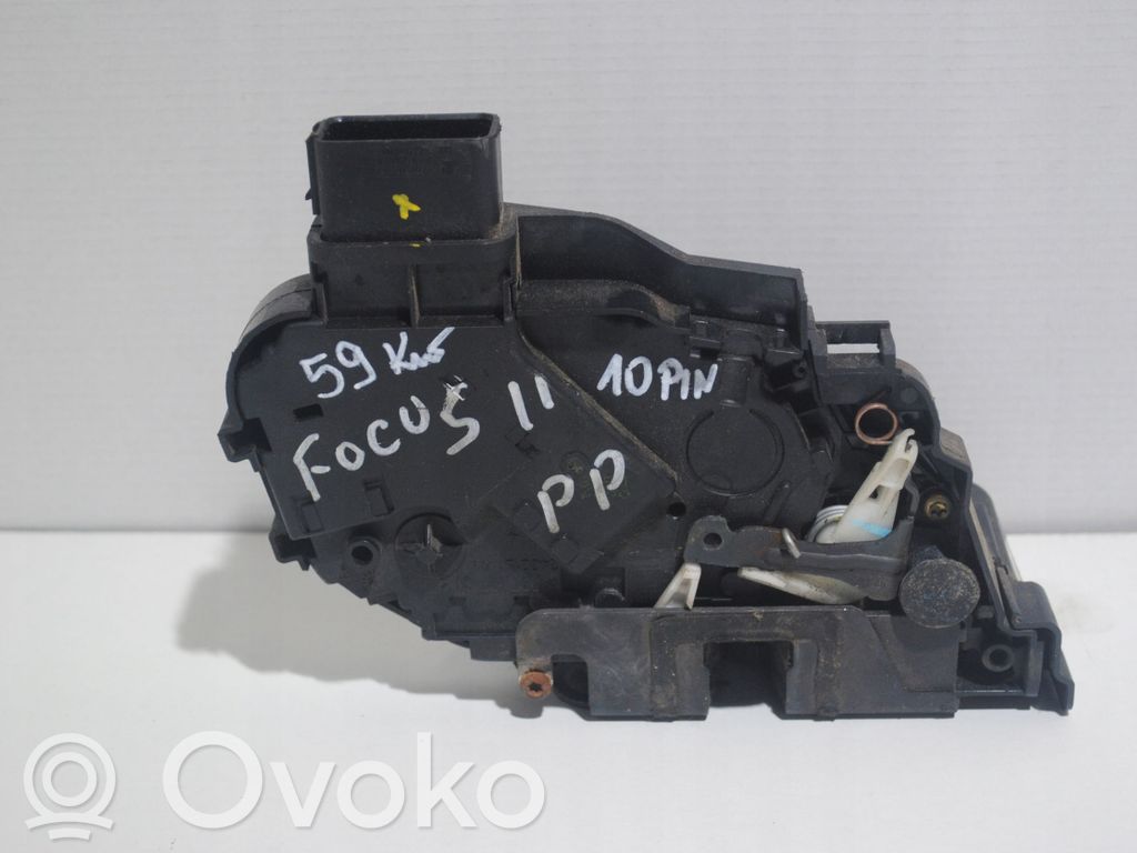 Ford Focus Priekšpusē slēdzene 