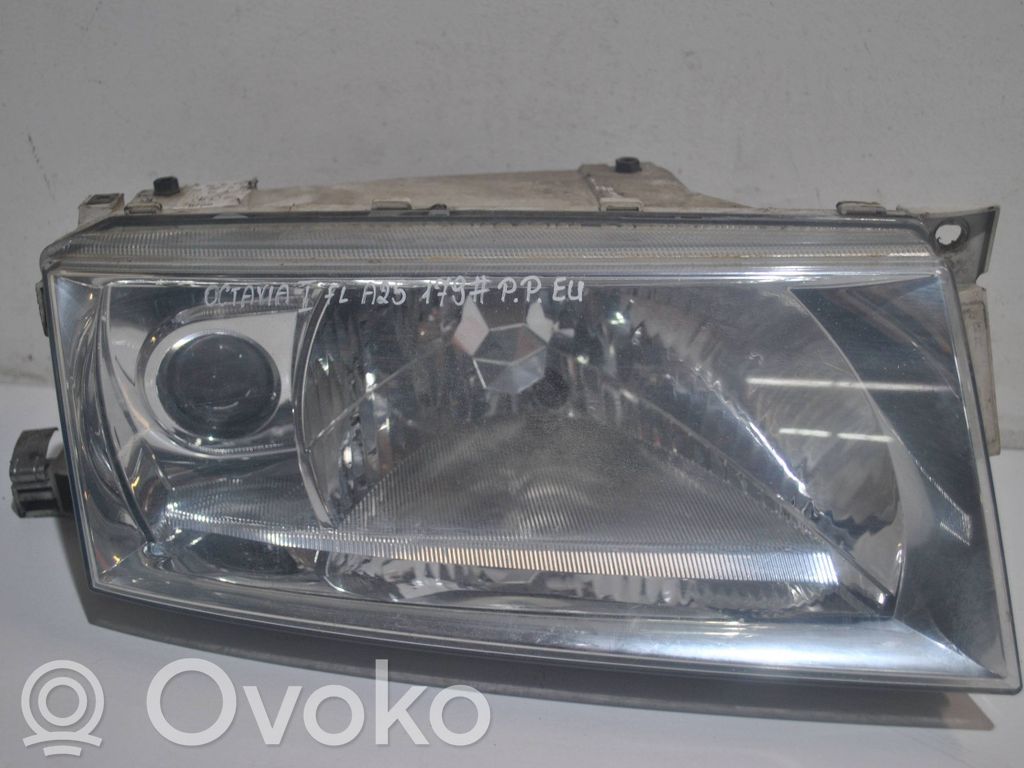 Skoda Octavia Mk1 (1U) Priekšējais lukturis 