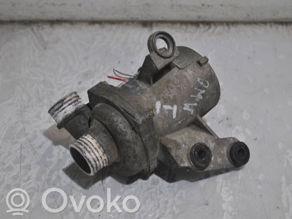 BMW 3 E90 E91 Water pump 