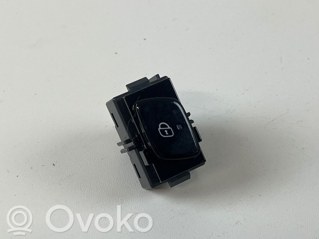 Volvo XC90 Central locking switch button 