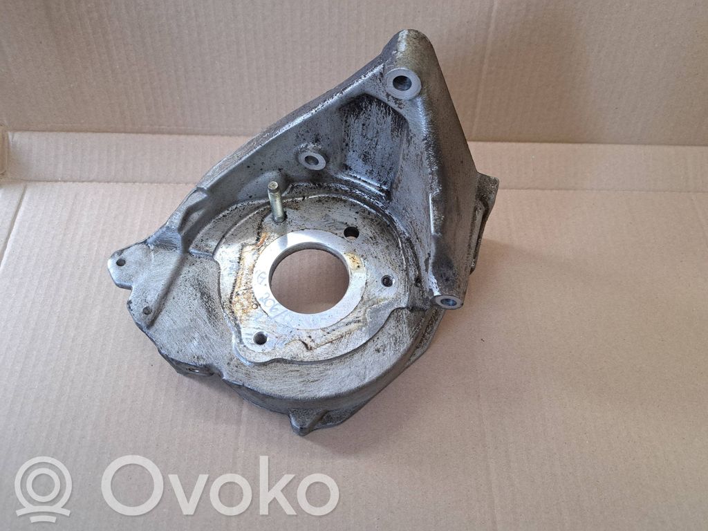 Engine mounting bracket   96389217
