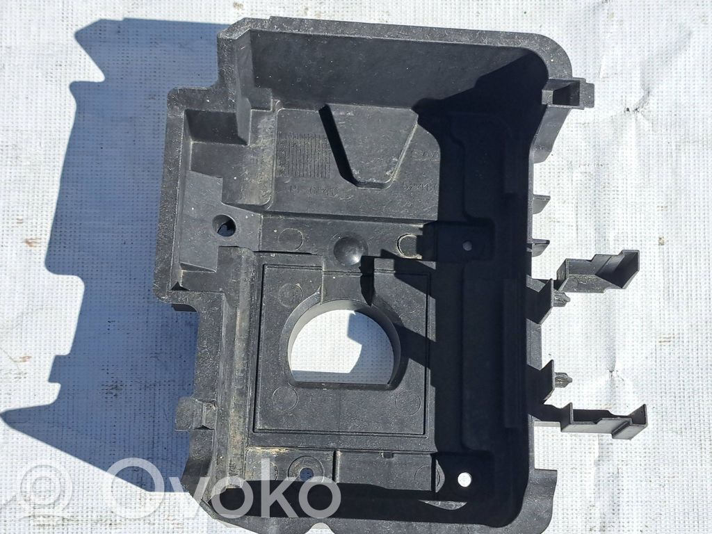 Saab 9-5 Akumulatora kastes vāks 