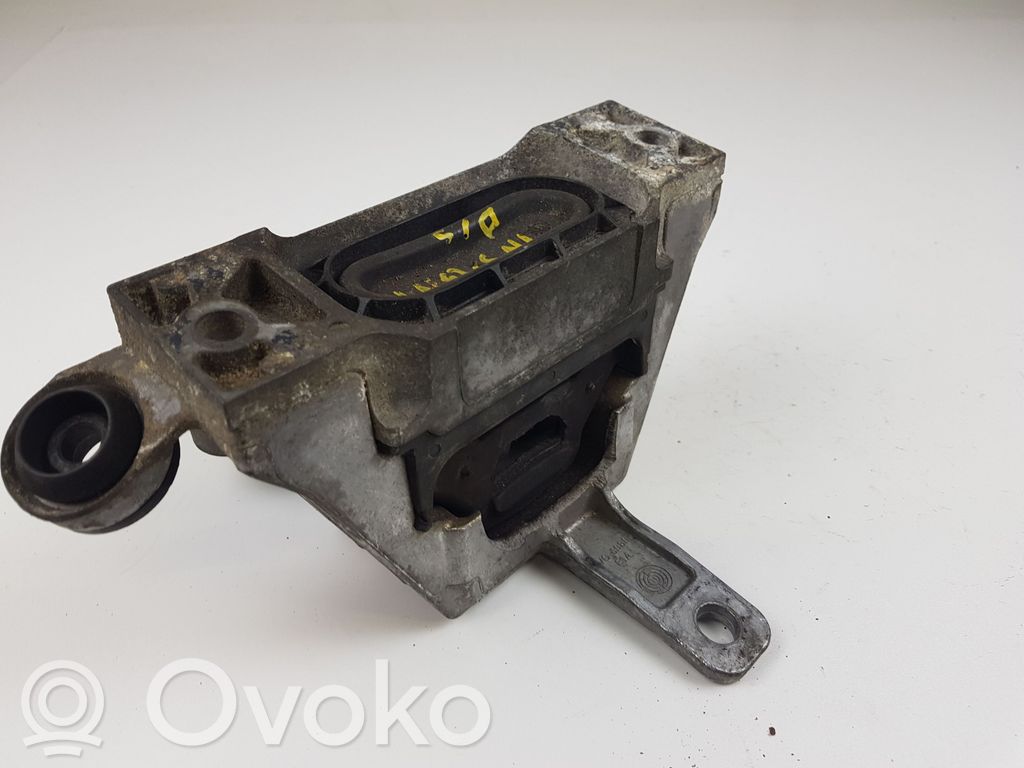 Opel Insignia A Engine mount bracket 