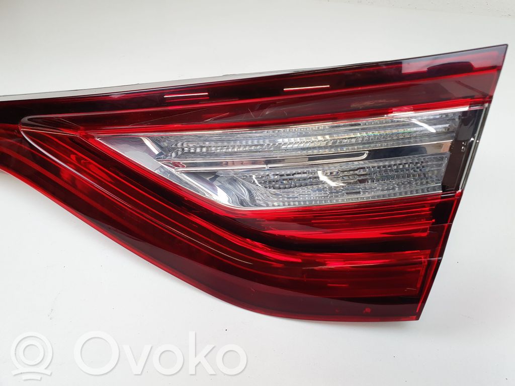 Tailgate rear/tail lights   265506075R
