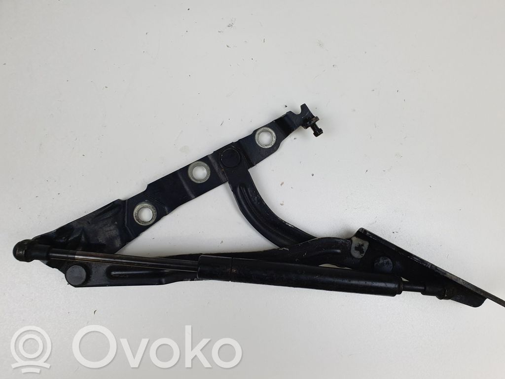 Volvo S40 Tailgate/trunk/boot hinge 
