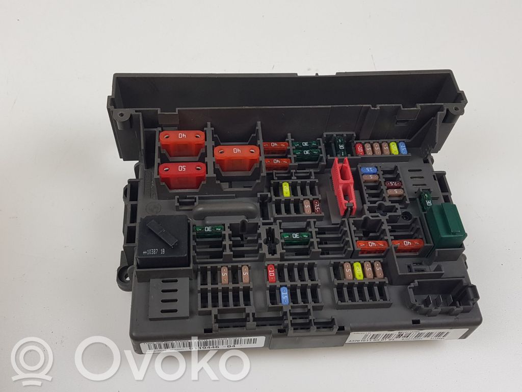 Drošinātāju bloks   911944604,9119446,10688710