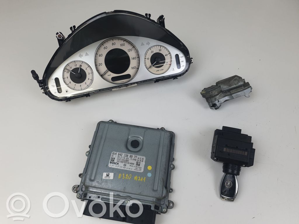 Mercedes-Benz E W211 Engine ECU kit and lock set 