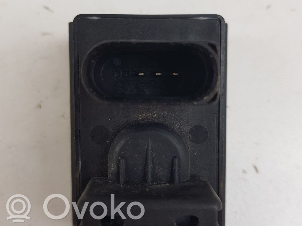 Audi A8 S8 D2 4D Air quality sensor 