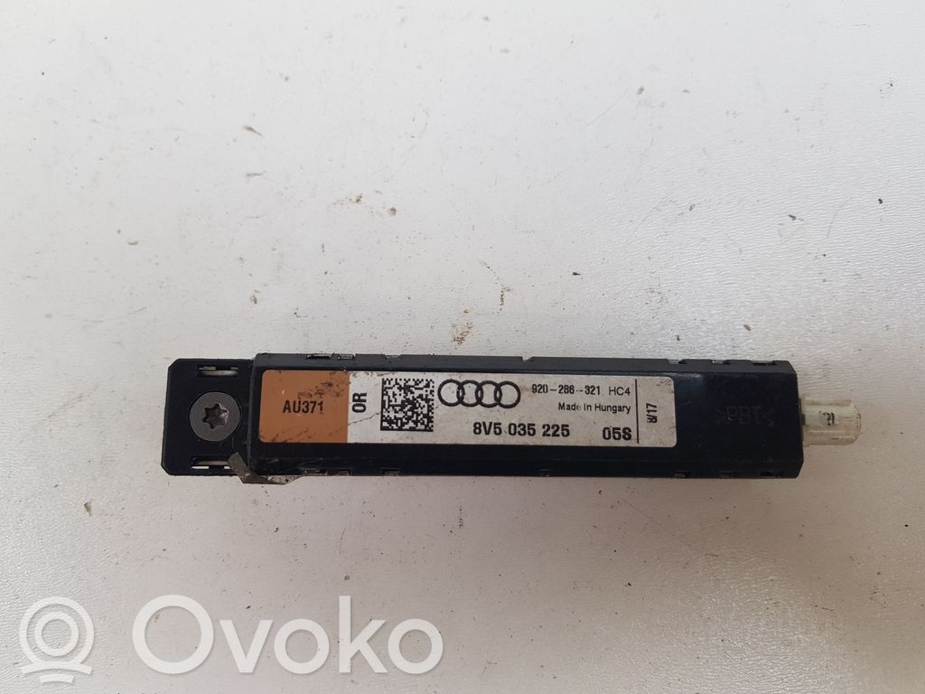 Antenas pastiprinātājs   8V5035225