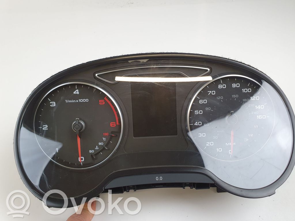 Audi A3 S3 8V Licznik / Prędkościomierz 