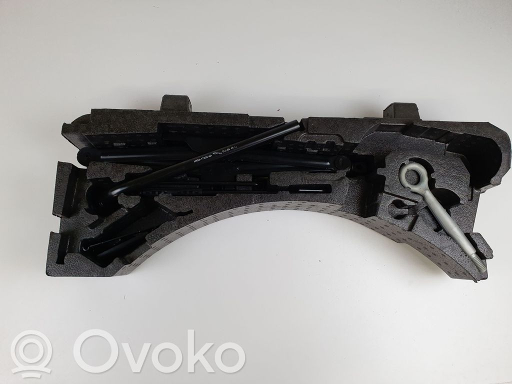Instrumentu kaste   HK8317B043AC