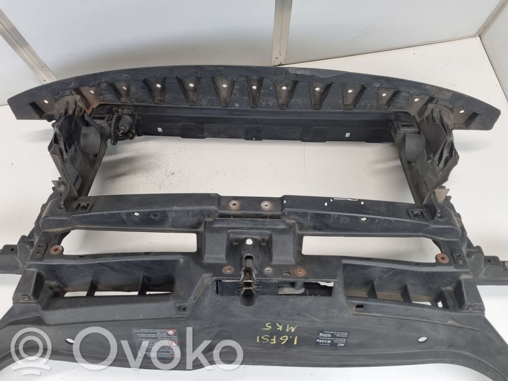 Volkswagen Golf V Radiatorių panelė 