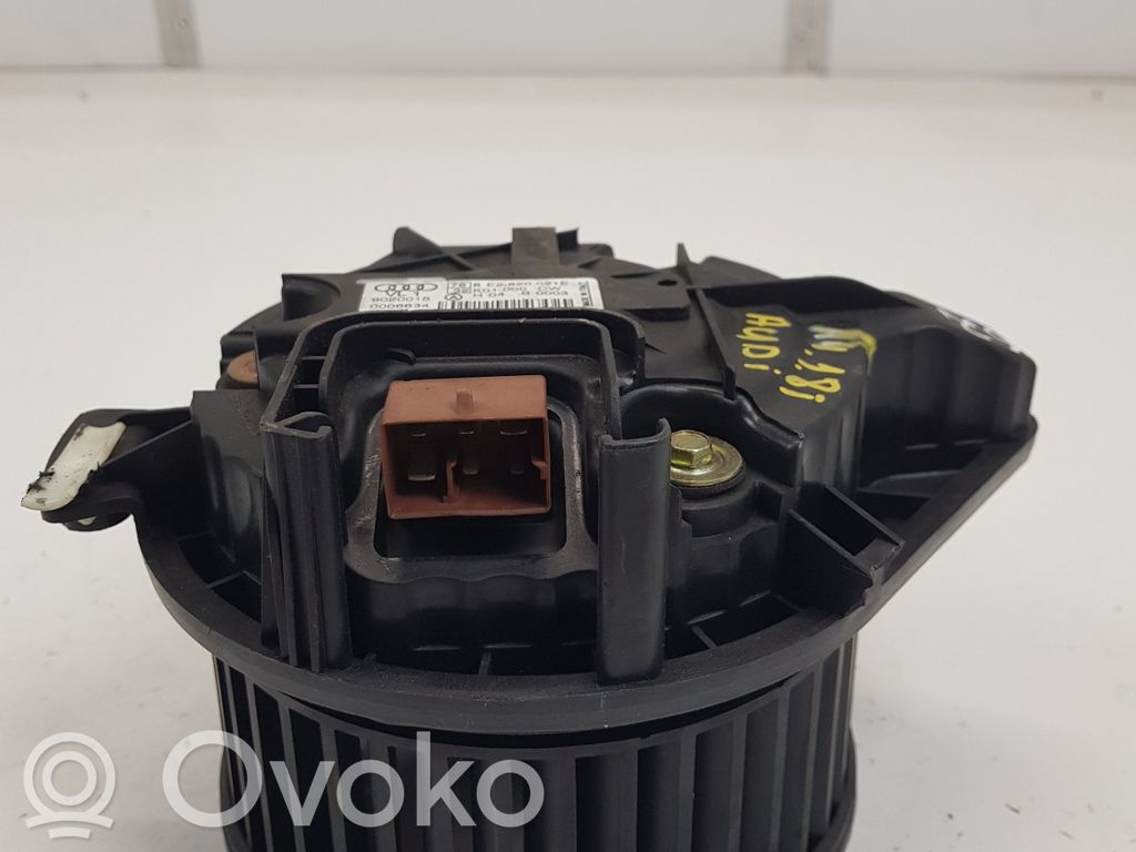 Audi A4 S4 B7 8E 8H Lämmittimen puhallin 