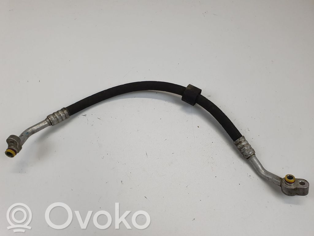 Audi A8 S8 D3 4E Ilmastointilaitteen putki (A/C) 