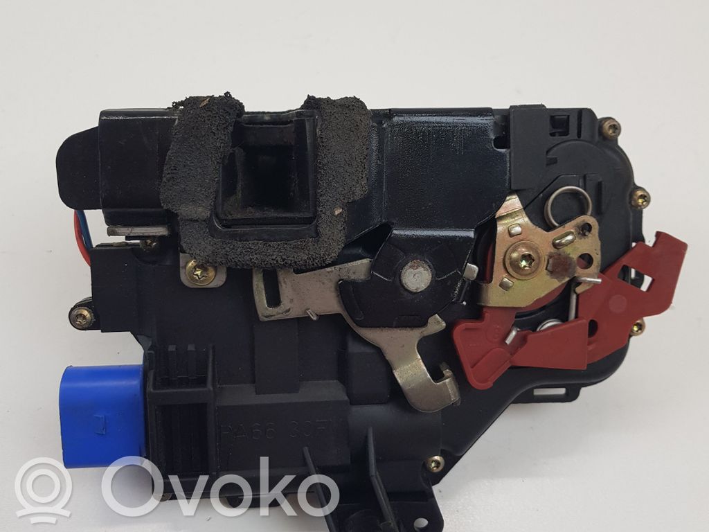 Audi A3 S3 8P Priekšpusē slēdzene 