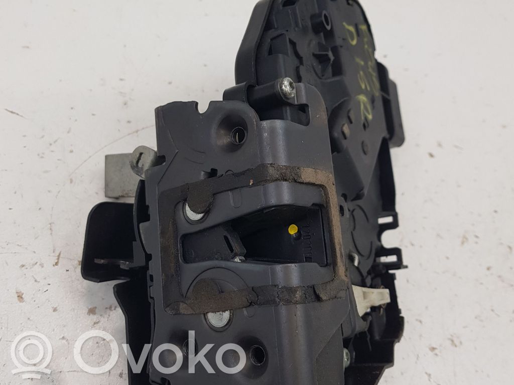 Ford Focus Aizmugurē slēdzene 