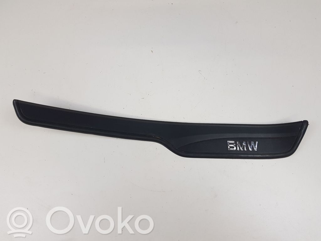 BMW 3 E90 E91 Takaoven kynnyksen suojalista 