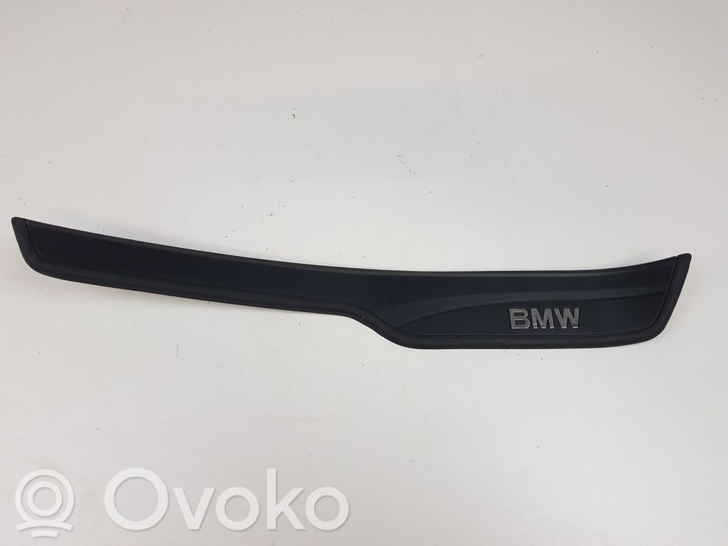 BMW 3 E90 E91 Takaoven kynnyksen suojalista 