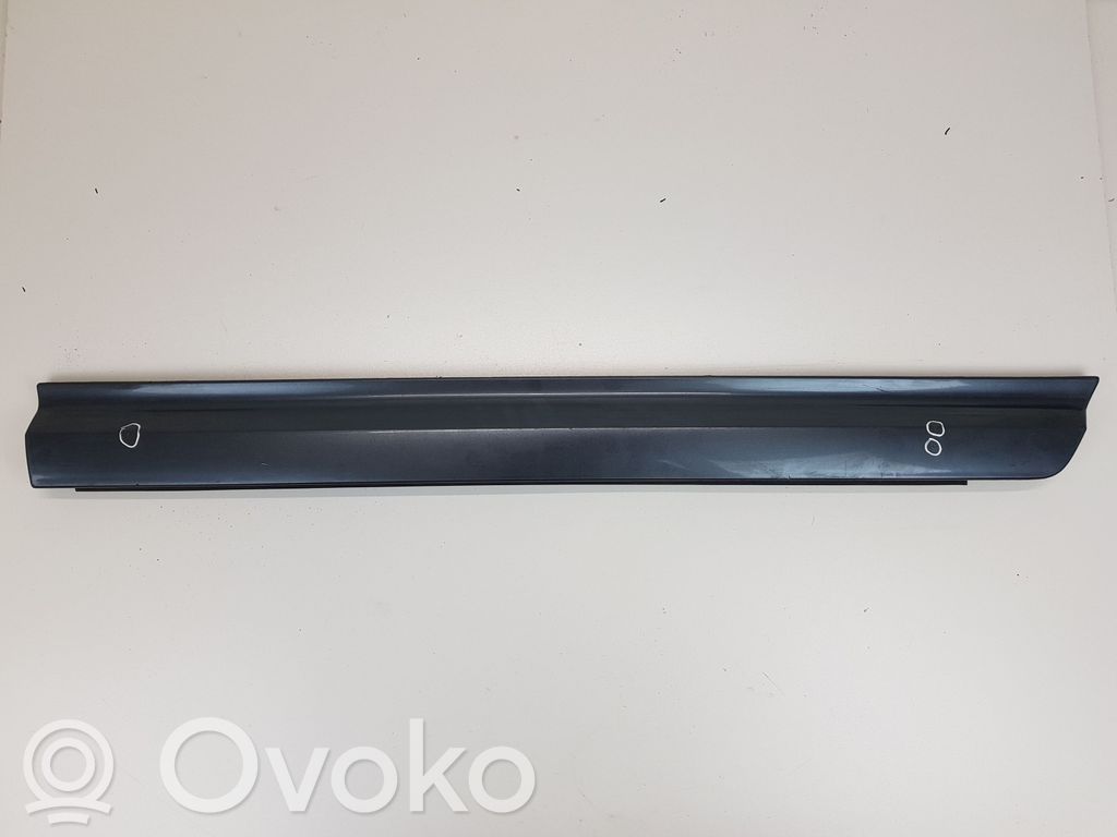 Audi A8 S8 D3 4E Takaoven lista (muoto) 