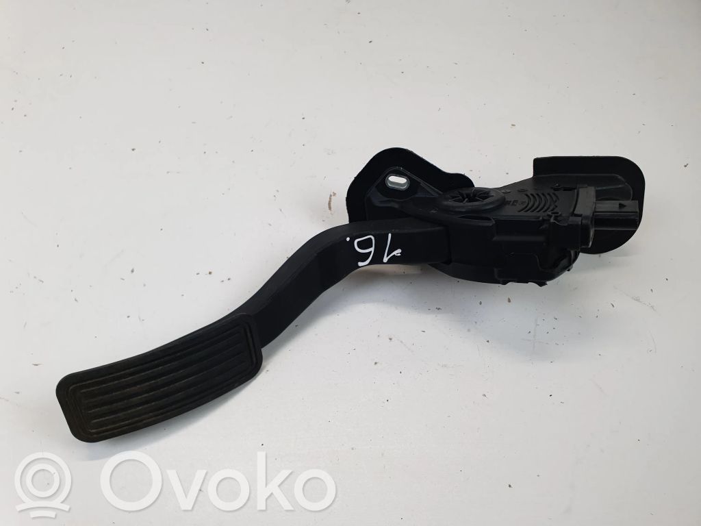 Mazda 6 Akceleratoriaus pedalas 