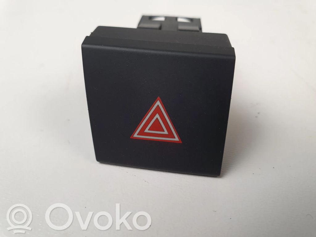 Peugeot 508 Hazard light switch 