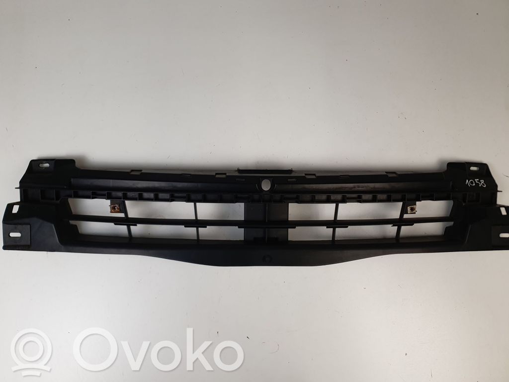 Renault Trafic II (X83) Maskownica / Grill / Atrapa górna chłodnicy 