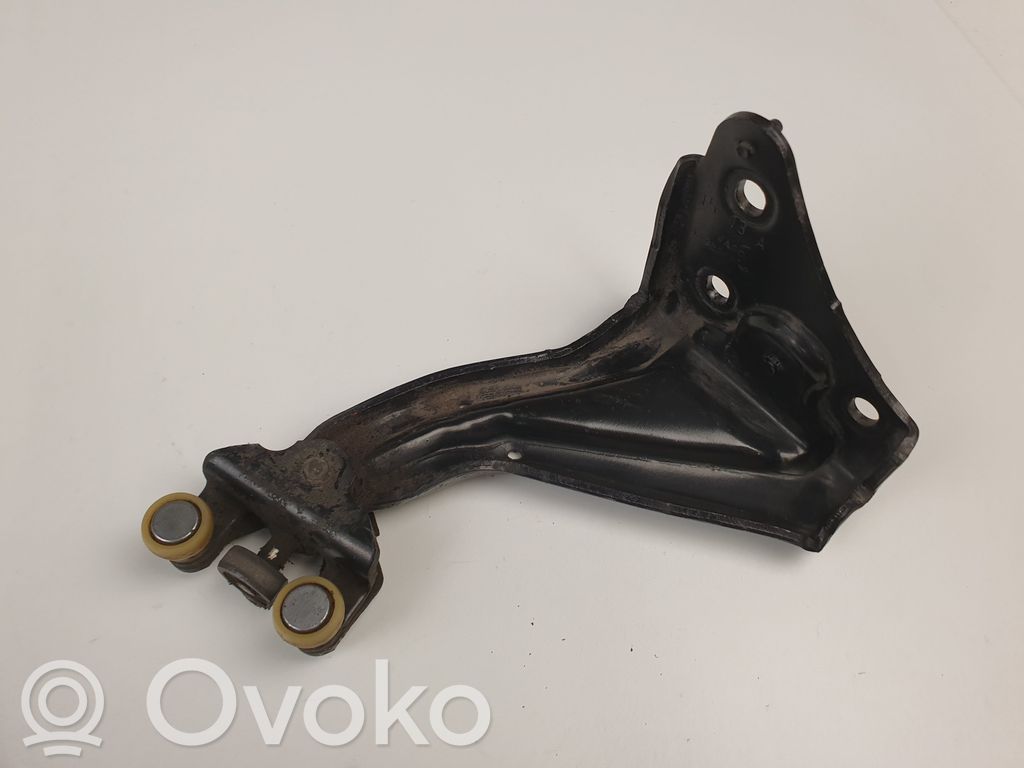 Peugeot Expert Apakšējais rullīša virzītājs / apakšējā eņģe 