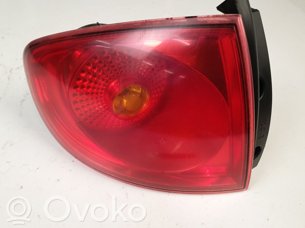 Takavalot   5P0945111,5P0945095D