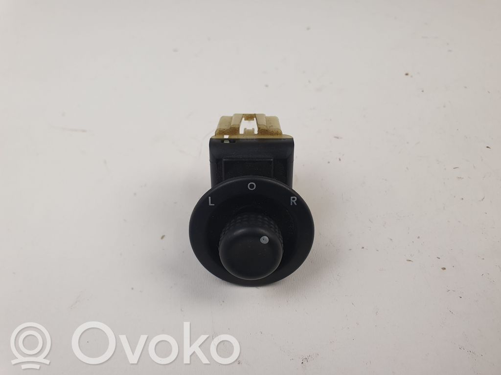 Przyciski szyb   56040694AD,2137A