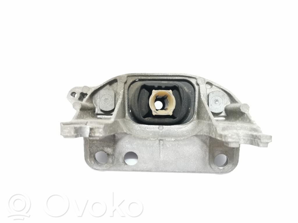 Citroen C3 Picasso Engine mounting bracket 