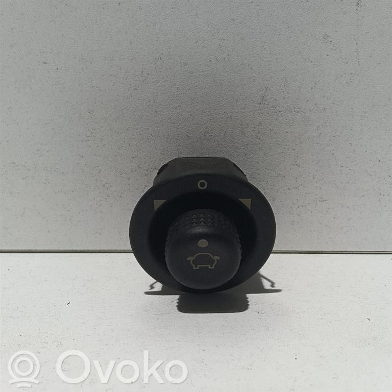 Ford Focus Wing mirror switch 