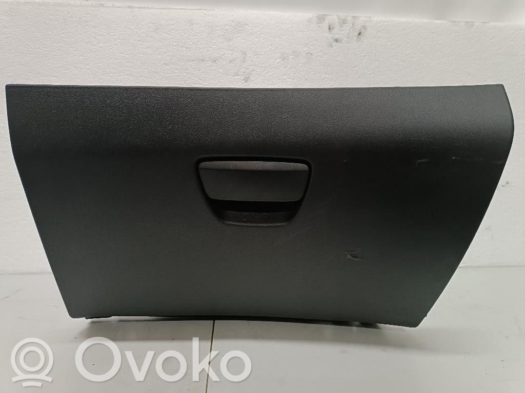 Peugeot 208 I Daiktadėžės (bordačioko) komplektas 