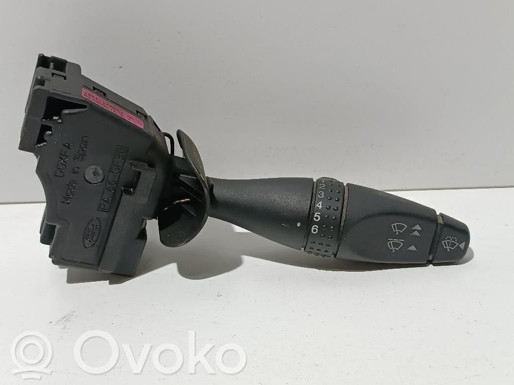 Ford Mondeo Mk III Ручка стеклоочистителей 