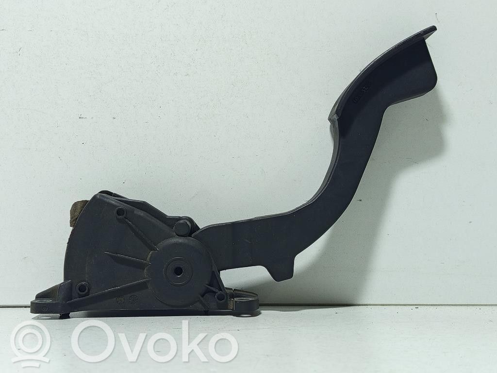 Accelerator throttle pedal   1804579,1804579,G8DB