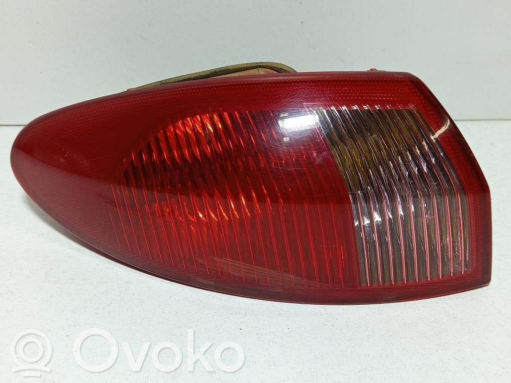 Alfa Romeo 147 Aizmugurējais lukturis pārsegā 