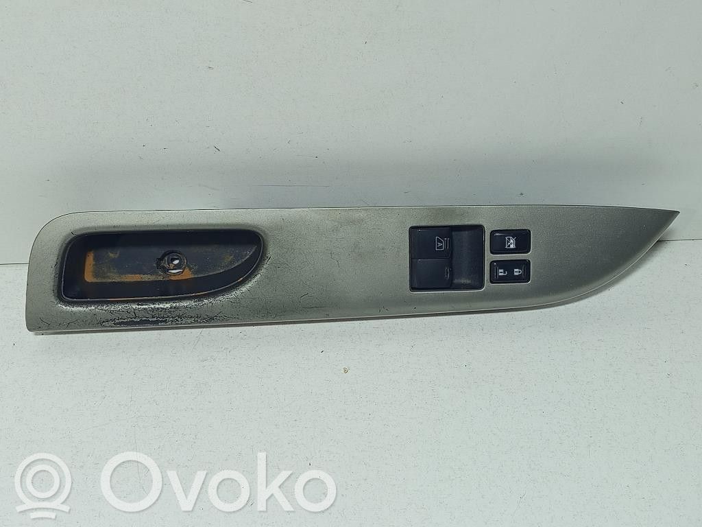 Nissan Micra Включатель электрических окон 