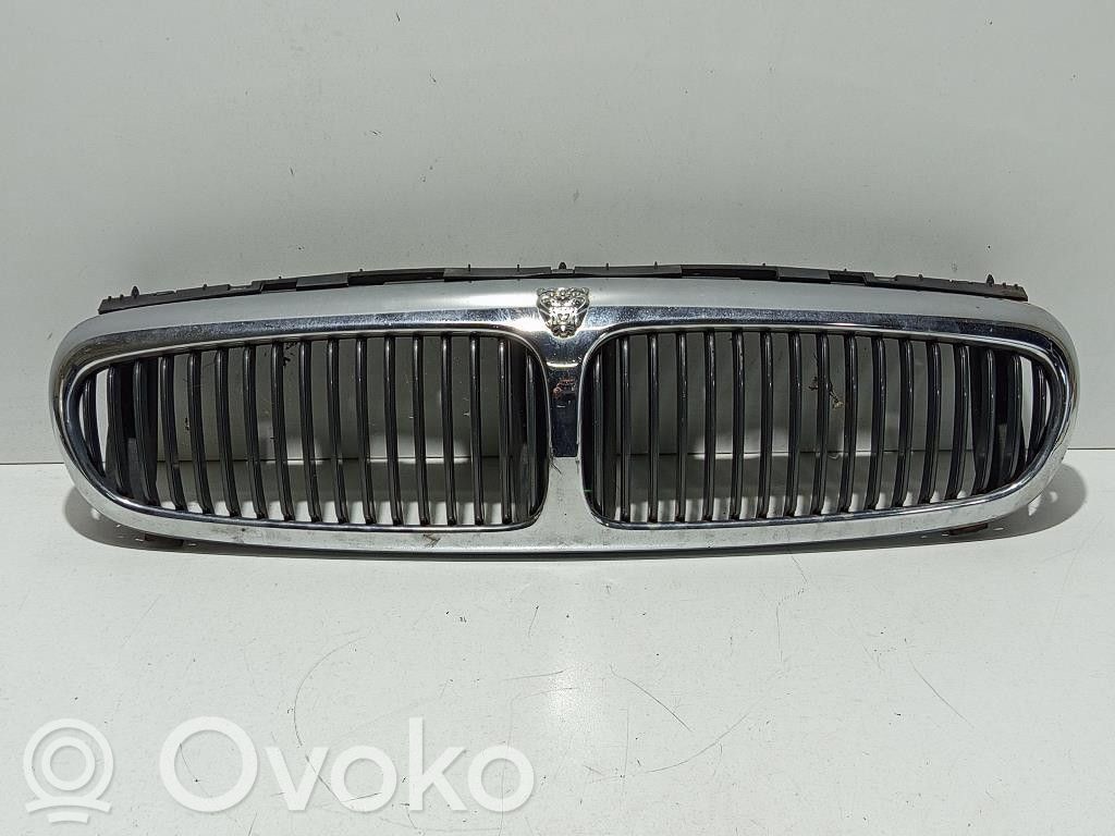 Jaguar X-Type Front bumper upper radiator grill 