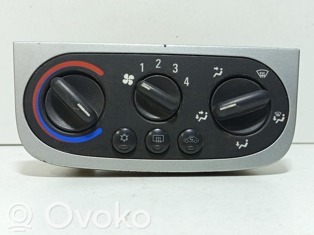 Opel Corsa C Climate control unit 