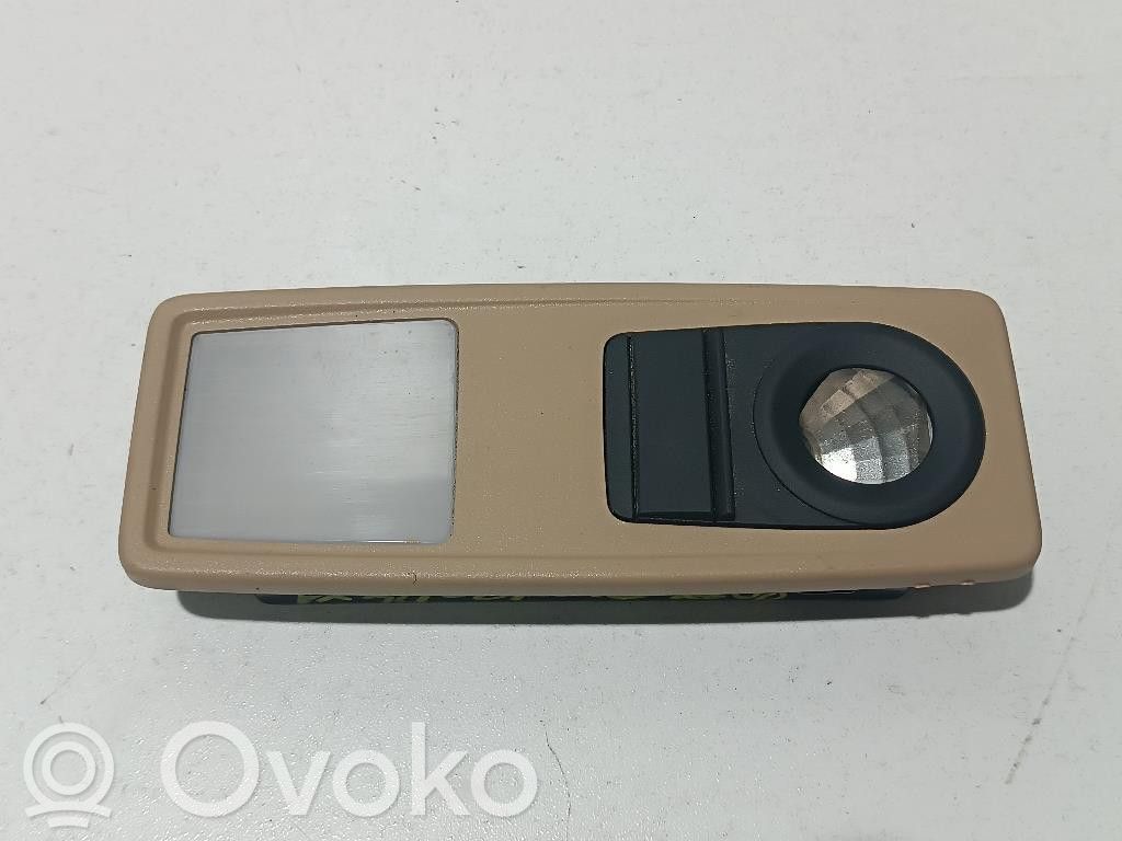 BMW X1 E84 Luz del asiento delantero 