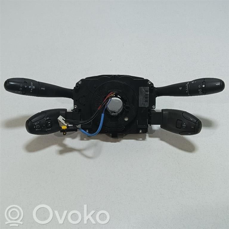Peugeot 207 Interruptor/palanca de limpiador de luz de giro 