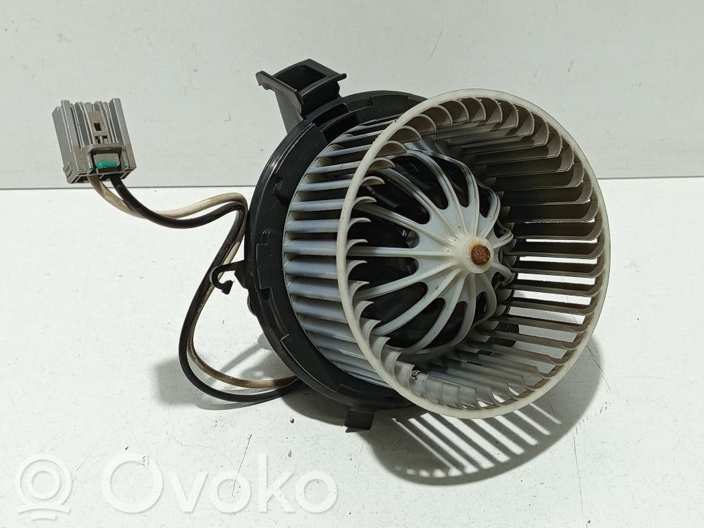Opel Astra J Ventilator aerotermă 