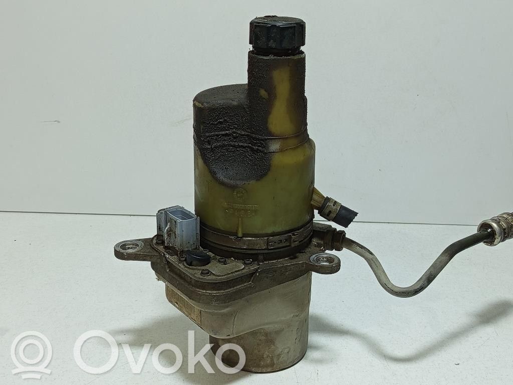 Ohjaustehostimen pumppu   D4164T