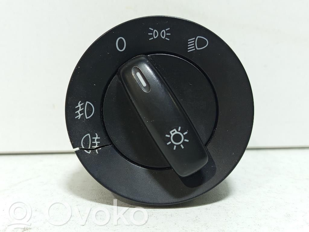 Volkswagen Golf VI Interruptor de luz 